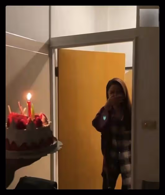 46歲林心如慶生秀恩愛,和霍建華貼臉擁抱太甜蜜,皮膚白嫩似凍齡