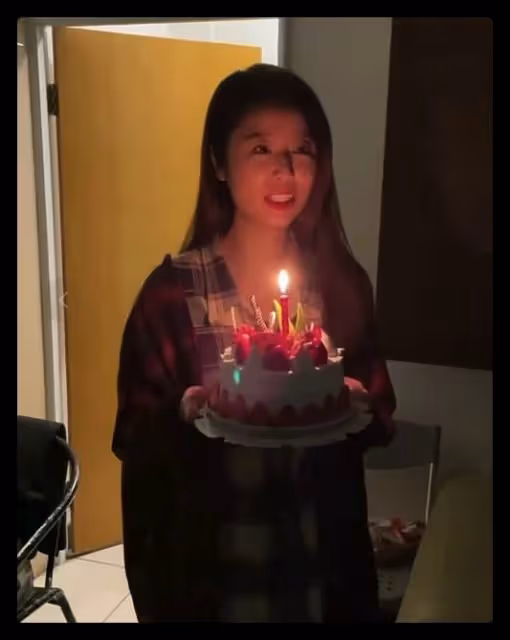 46歲林心如慶生秀恩愛,和霍建華貼臉擁抱太甜蜜,皮膚白嫩似凍齡