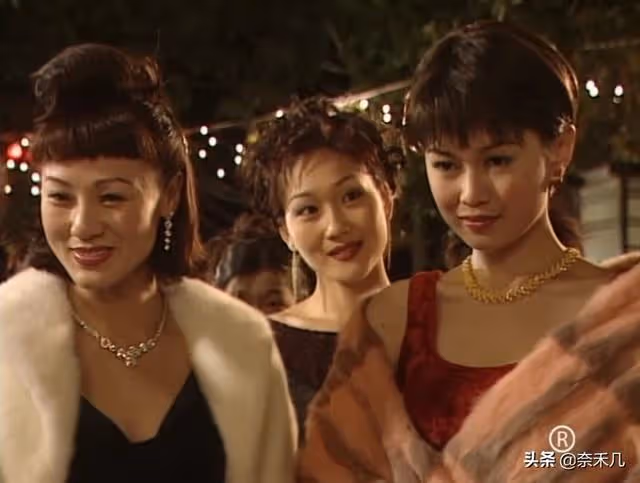 女明星拉皮條，從當紅小花到賣貨小妹：《掃黃先鋒》真敢拍