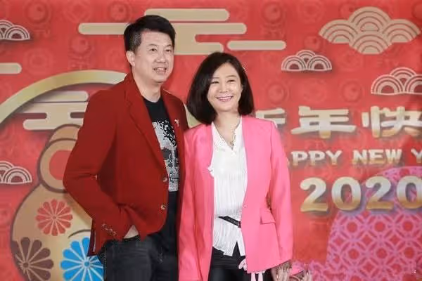 48歲吳皓升曝過往隱私,曾被20歲女演員遞房號,拒絕後對方又聯絡