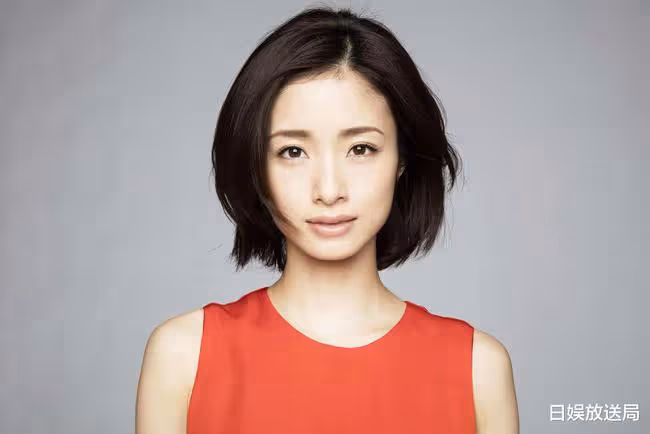天海祐希、米倉涼子...誰是你心目中最適合穿西裝的日本女演員?