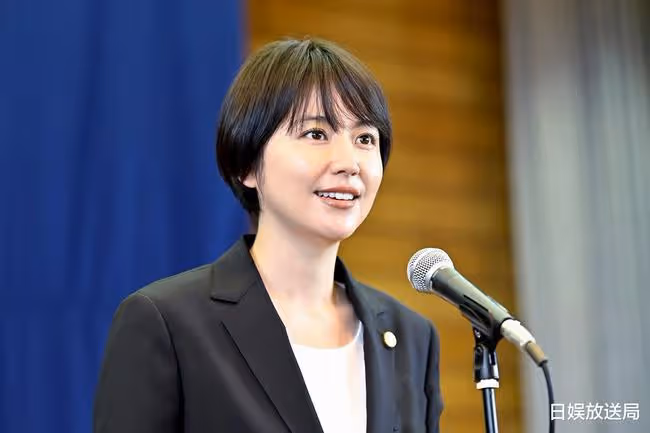 天海祐希、米倉涼子...誰是你心目中最適合穿西裝的日本女演員?