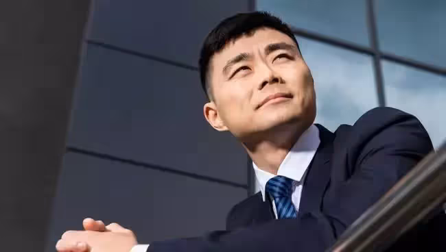 離婚三個月後,前岳父找上門讓我幫小舅子買輛車,我:做夢吧