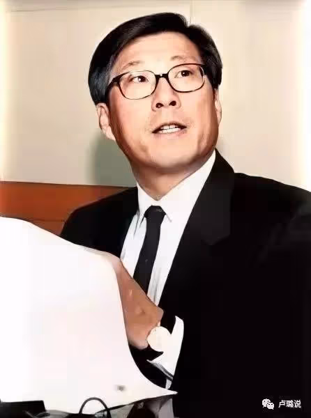 老公自殺後,被婆家逼上絕路,48歲全職太太如何翻成大女主?