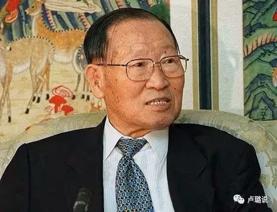 老公自殺後,被婆家逼上絕路,48歲全職太太如何翻成大女主?
