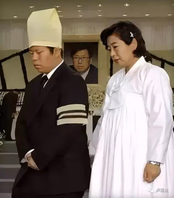 老公自殺後,被婆家逼上絕路,48歲全職太太如何翻成大女主?