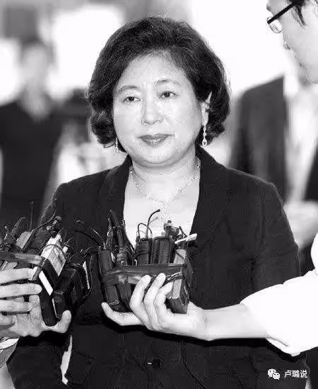 老公自殺後,被婆家逼上絕路,48歲全職太太如何翻成大女主?