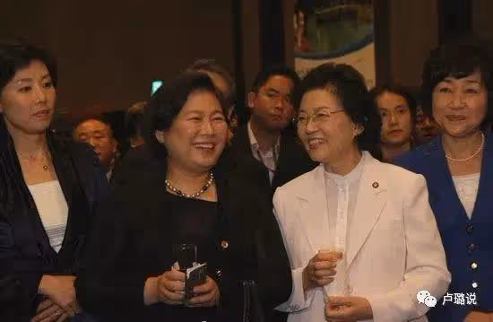 老公自殺後,被婆家逼上絕路,48歲全職太太如何翻成大女主?