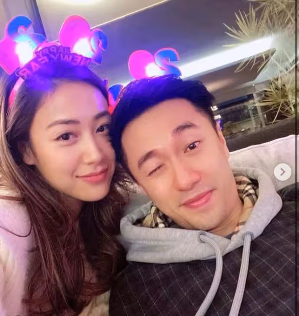 27歲女星移居英國!淡出熒幕轉行物業公司售樓,穿職業裝氣場全開