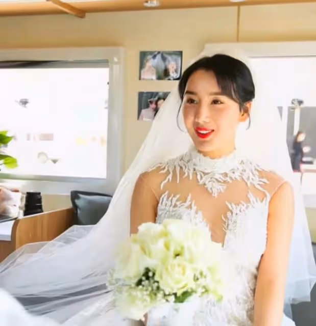 31歲男星官宣結婚!妻子高顏值不輸女明星,為省錢至今住狹窄房車