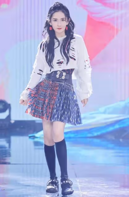 謝娜工作室涉合同糾紛遭起訴，本尊曾是代言人