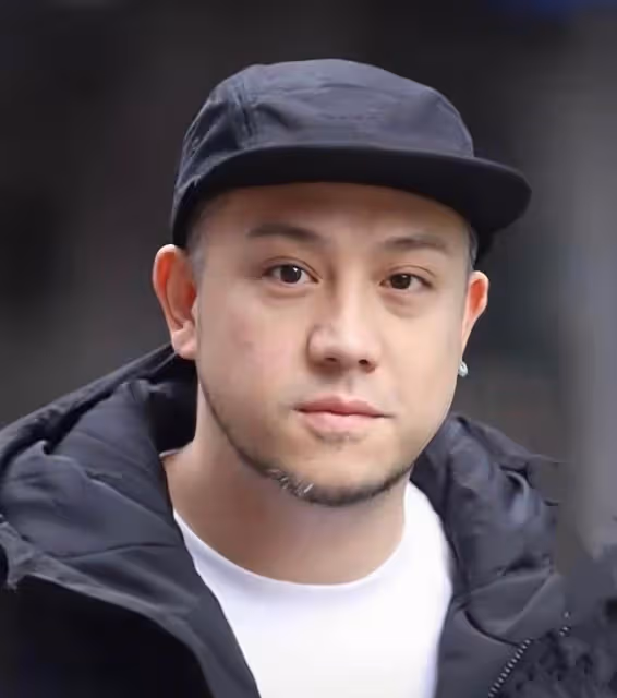 恭喜!香港著名男星否認離婚,宣布妻子懷上第三胎成功挽救婚姻