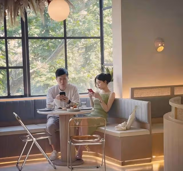 王晶認香港演員斷層,大讚文詠珊:唯一能在內地演女一的香港演員