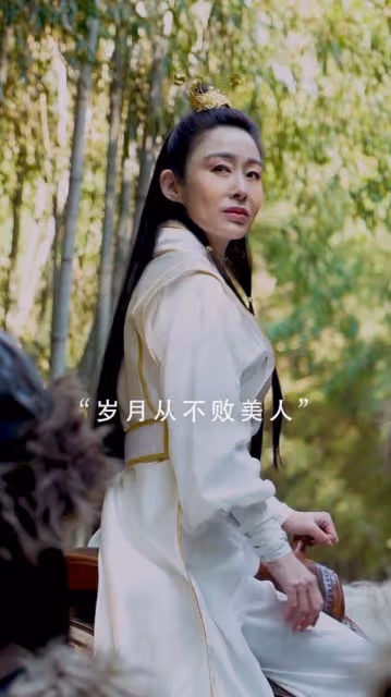 53歲張敏息影15年復出，再扮趙敏容貌大變，生圖皮膚鬆弛滿臉憔悴