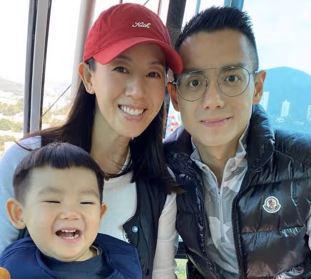 恭喜！香港著名女星懷二胎半年腳踩高跟鞋現身，宣布封肚不會再生