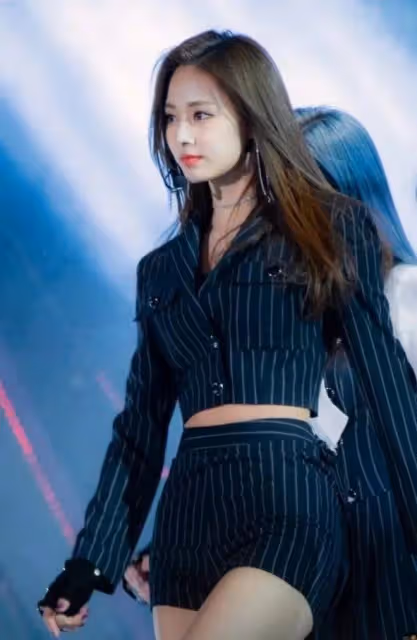 現役偶像們選出的Kpop男女愛豆顏值1位是?誰更能打?