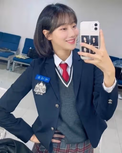 現役偶像們選出的Kpop男女愛豆顏值1位是?誰更能打?
