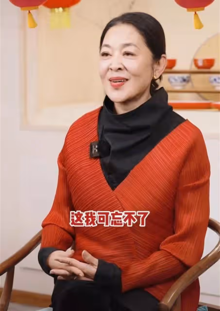 63歲倪萍談主持春晚,自嘲年紀大不漂亮,曾是趙本山「夢中情人」