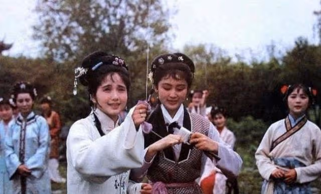 陳紅:我氣質高貴演不了丫鬟,看她演的紫鵑,出場就搶了女主風頭