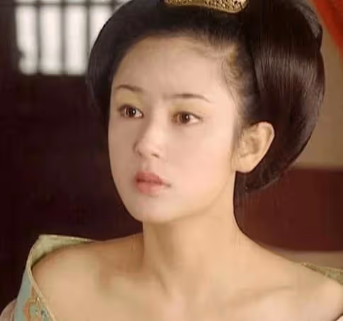 陳紅:我氣質高貴演不了丫鬟,看她演的紫鵑,出場就搶了女主風頭