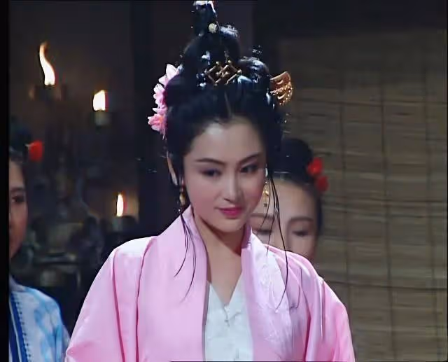 陳紅:我氣質高貴演不了丫鬟,看她演的紫鵑,出場就搶了女主風頭