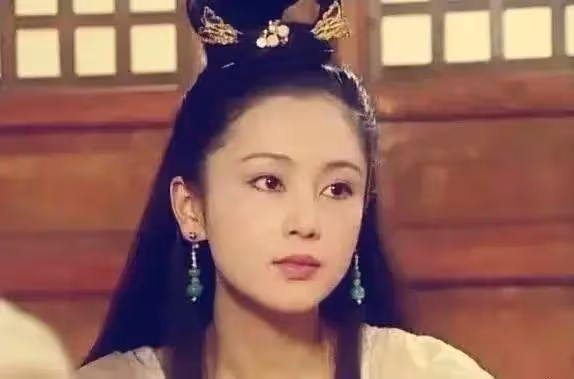 陳紅:我氣質高貴演不了丫鬟,看她演的紫鵑,出場就搶了女主風頭