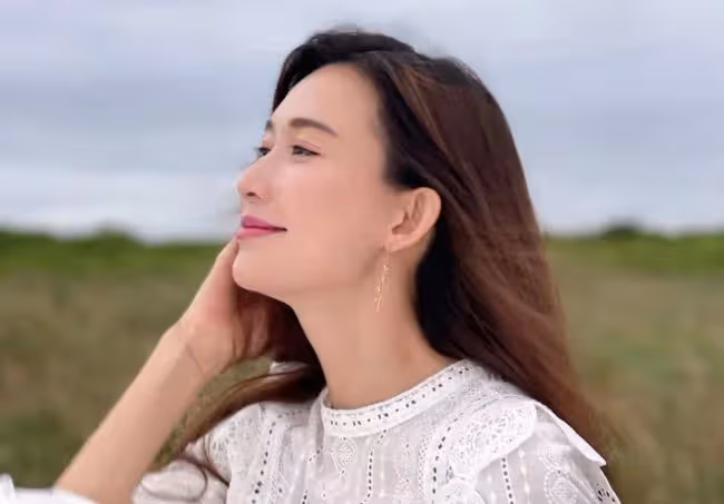 47歲林志玲除夕官宣生子,曬一家三口溫馨全家福,結婚2年終圓夢