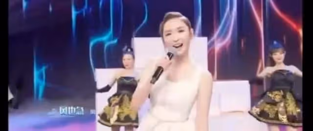 知名度大增!TVB知名女主持內地大受歡迎,更登春晚節目大秀唱功