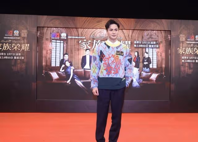 張智霖回港為新劇做宣傳，首次正面回應兒子與金髮女孩戀情傳聞