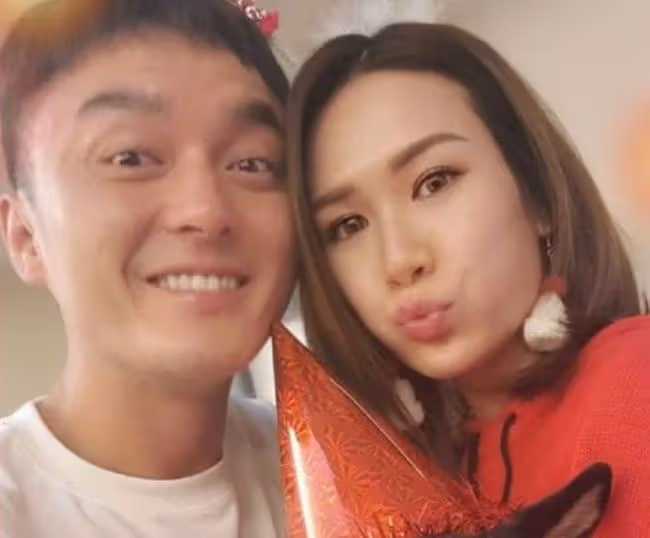 34歲豪門千金宣布年底結婚,希望大宴親朋!男友犯錯仍痴心一片