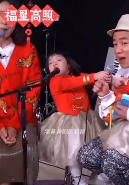TVB罕見辦春晚!眾星賣力說普通話,張智霖領唱《我的中國心》