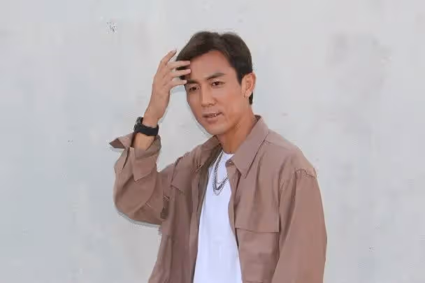 追名逐利！TVB人氣小生承認想做視帝，養妻活兒擔子重：我需要錢