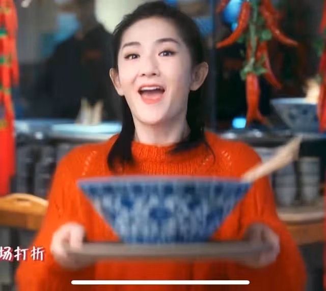 春晚模範家屬在幹嘛?張傑開席,唐藝昕曬照,李小萌為丈夫打call