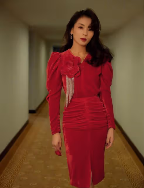 春晚口紅色號又火了!李思思美上熱搜,劉濤變港風美人,新人亮眼