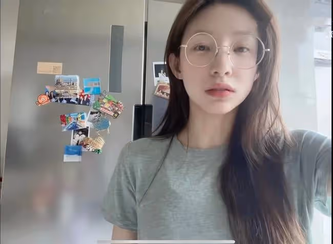 央視春晚新主持人一炮走紅，生活素顏照曝光，履歷相當精彩