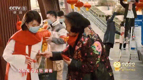 首次亮相央視春晚，她被「漂亮」刷屏