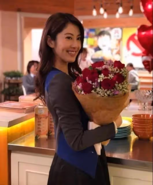 官宣婚訊！TVB人氣女星承認好事近，港媒曝光：男友是中年肥大叔