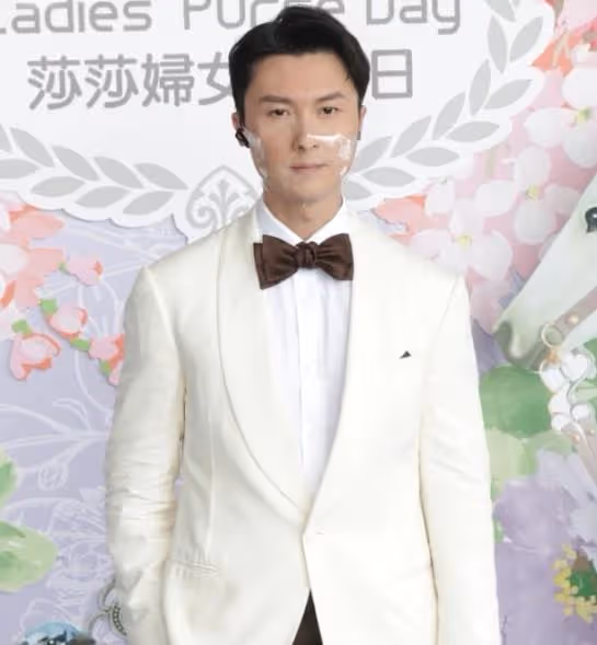 被曝自導自演扮婚變！TVB視帝拒談與太太屢傳分居，四字霸氣回應