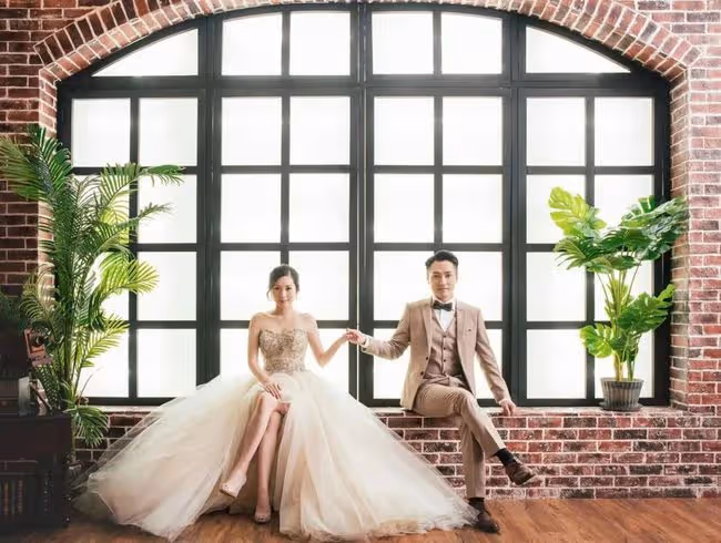 恭喜！TVB資深男星宣布迎娶拍拖12年圈外女友，低調成婚不擺喜酒