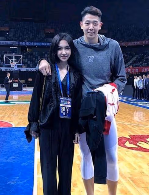 CBA太太團爭奇鬥豔！江蘇核心曬女排國手嬌妻，沈梓捷女友不輸對方