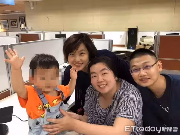 「憑感應認出」器捐少年父母!受贈者「代盡孝道9年」:早當親生父母 乾媽過世後「仍帶妻小悼念感恩」
