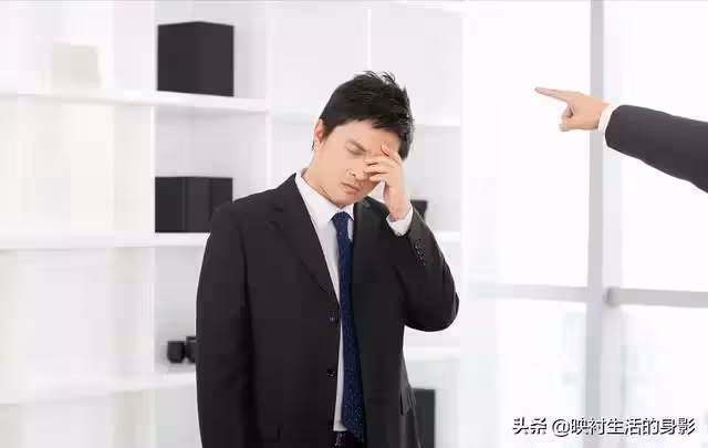 哥哥把房借給弟弟結婚,誰知弟弟為了占有房屋,竟把父母接來同住