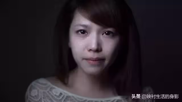 父母將拆遷款給了兒子,卻因為借了女兒20萬,父母要女兒贍養他們