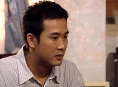 前TVB人氣小生定居北京十餘年,拍拖三天便認定太太為終身伴侶