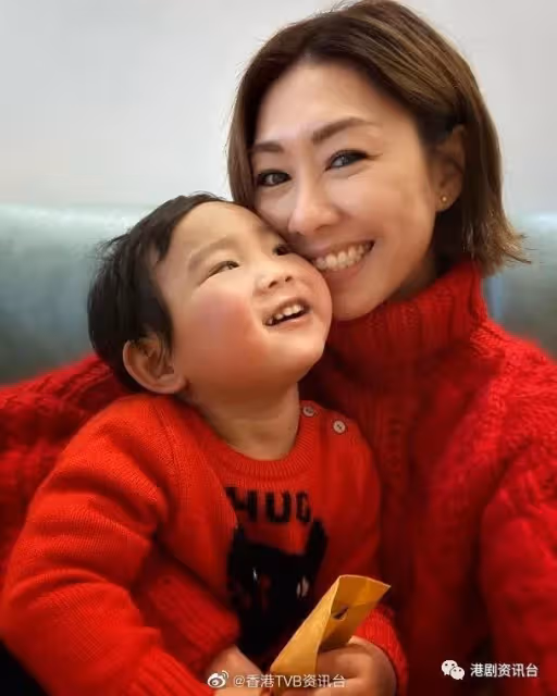 視後都不給面子!胡定欣送上門派利是反遭冷處理