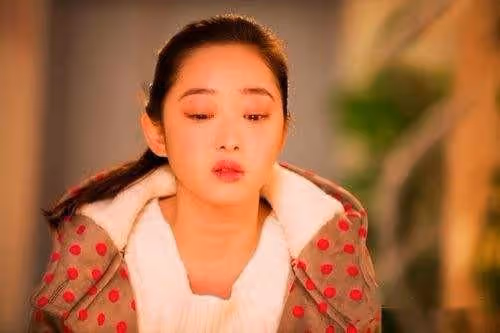 「嘴笨黛玉」蔣夢婕：得罪李少紅被索賠千萬，只為跪倒在謝娜身旁