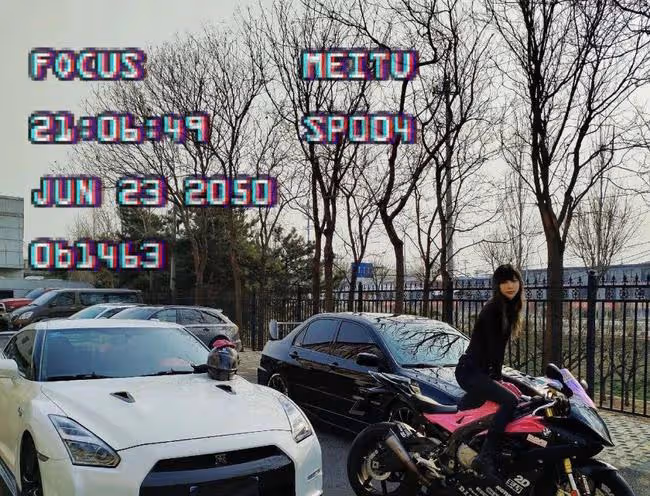 「機車女神」痞幼,家世惹人猜測?