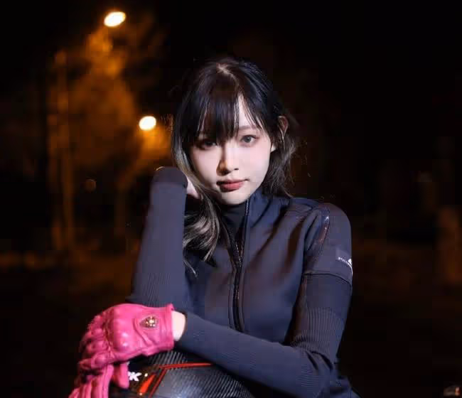 「機車女神」痞幼,家世惹人猜測?