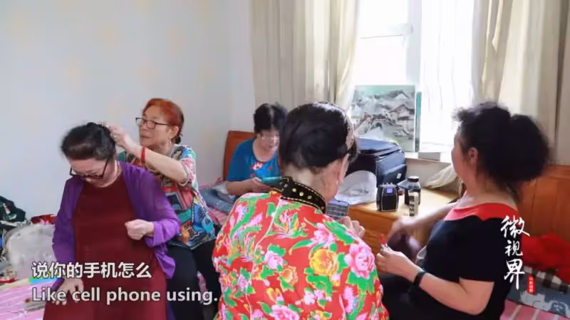 安心又自在!15個70歲老人租房「同居養老」養花種菜不帶娃 年輕人「羨慕」:理想中的老年生活