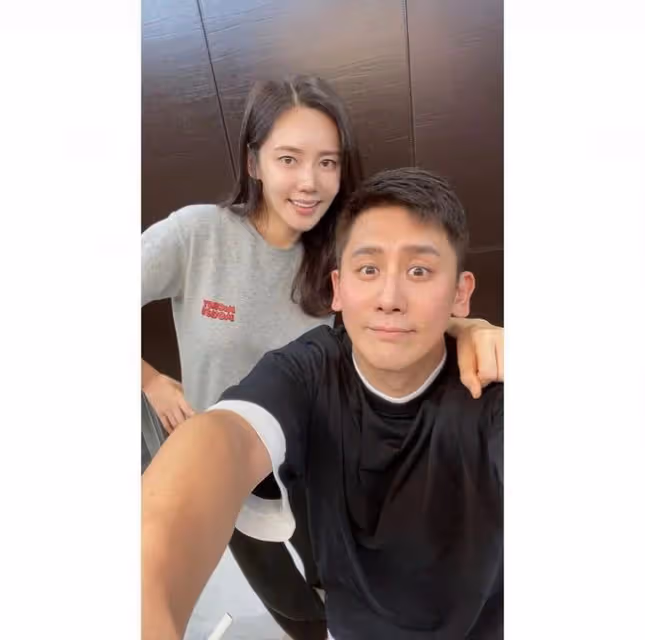 出軌傳聞後中韓夫婦首次甜蜜同框,姐姐要幸福啊!
